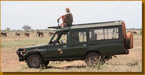 Toyota Landcruiser HZJ75 im Tsavo