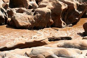 Lugard Falls - Tsavo Ost National Park