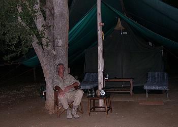 Nachts im Tarhi Eco Camp