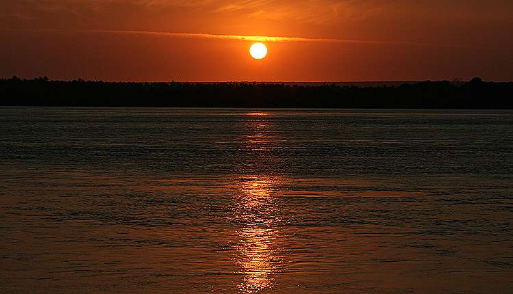 Sonnenuntergang am Mida Creek
