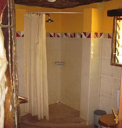 Ngulia Bandas oder Rhino Valley Lodge - Tsavo West National Park