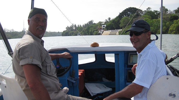 Zum Sundowner mit der Baba Karl auf dem Mtwapa Creek