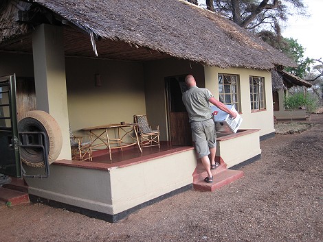 Kitani Bandas - Tsavo West National Park