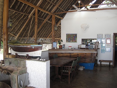 Mbuyu Beach Bungalows, Msambweni Beach