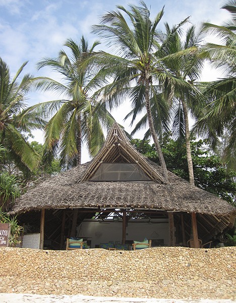 Mbuyu Beach Bungalows, Msambweni Beach