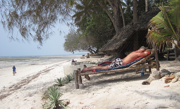 Mbuyu Beach Bungalows, Msambweni Beach