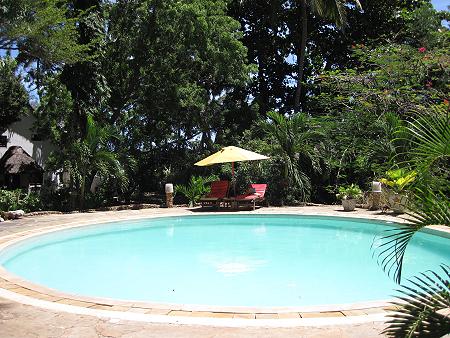 Mbuyu Bungalows - Msambweni Beach