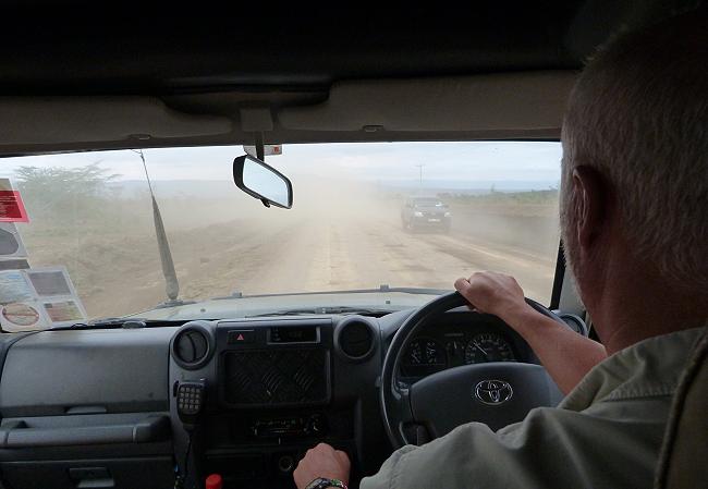 Suswa zerstörte Straße