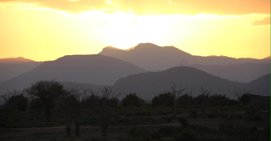 Sonnenuntergang im Tsavo Ost
