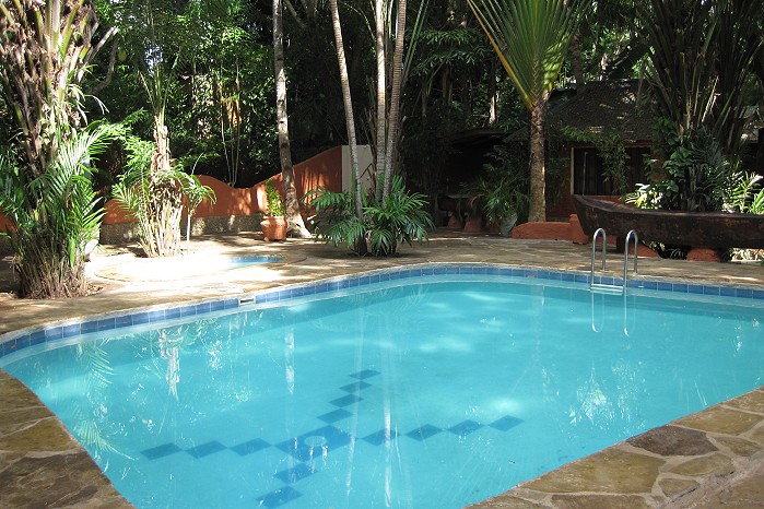 Boko Boko Guesthouse and Porini Restaurant
