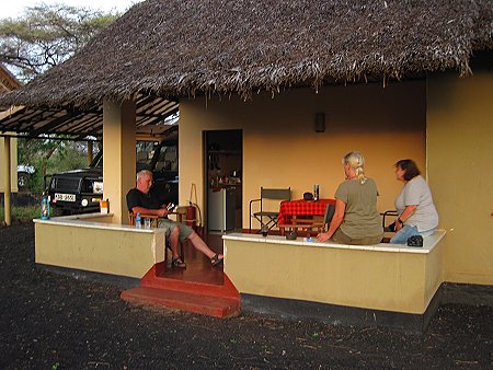 Kitani Bandas - Tsavo West National Park