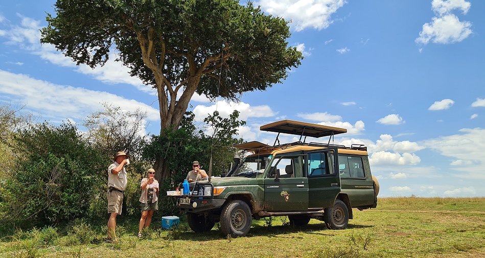 Bushbreakfast in Masai Mara