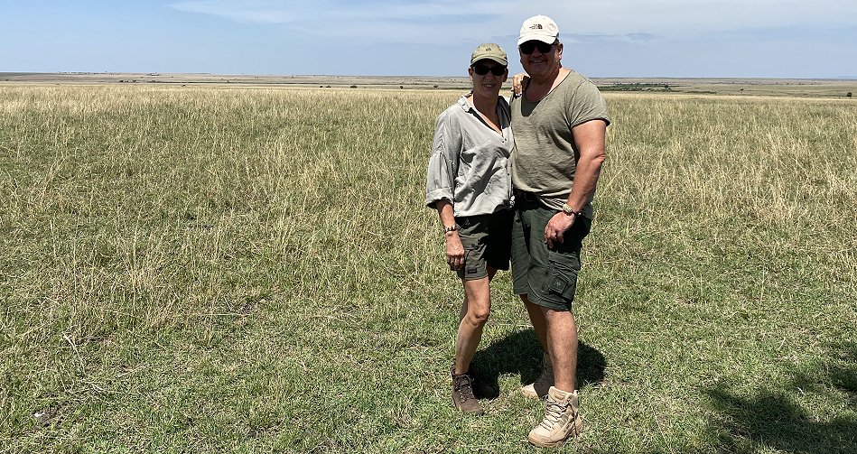 Evely und Peter Labuch beim Buschfrühstück in der Masai Mara