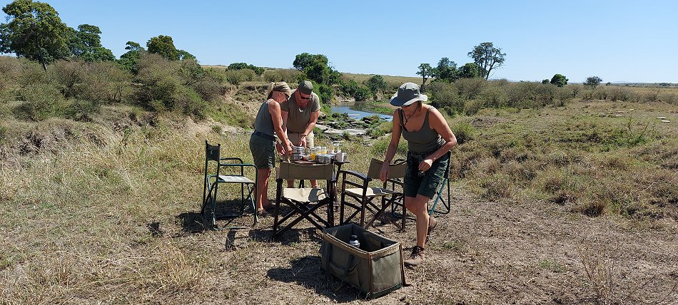gemütliches Bushfrühstück in der Masai Mara