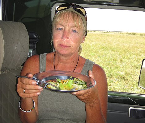 Lunch im Land Cruiser