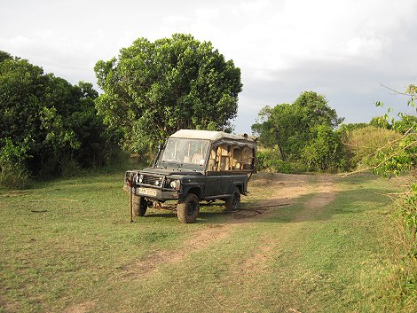 liegengebliebener Land Rover, Masai Mara
