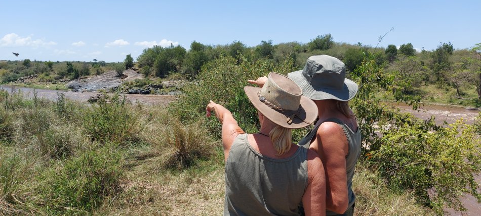 Petra Reinecke und Evely Labuch am Mara River