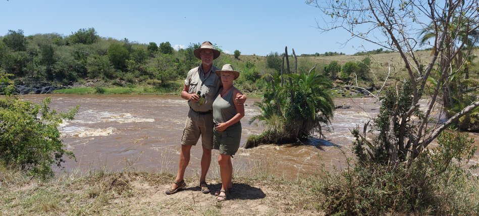 Petra und Jörg Reinecke am Mara Fluss