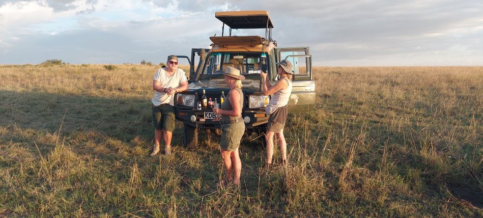 Sundowner in der Masai Mara