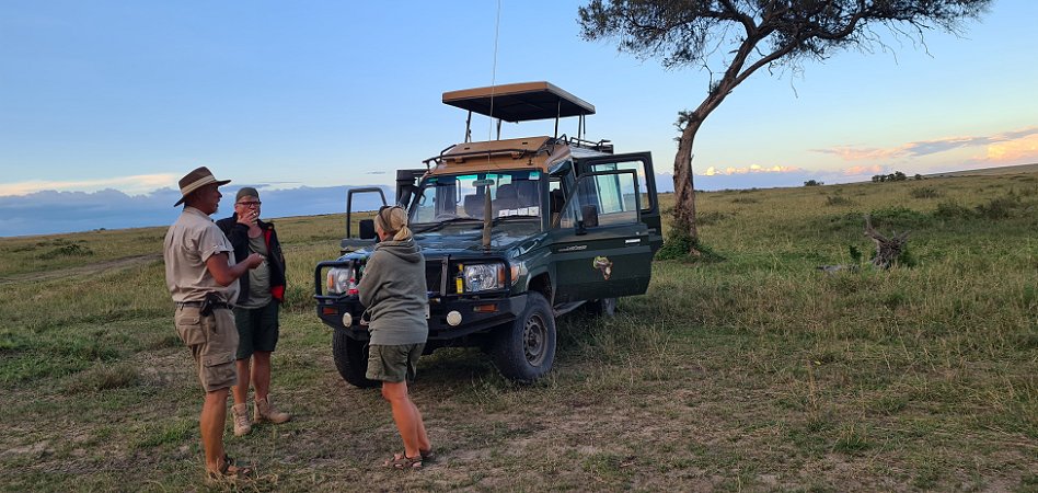 Sundowner in der Masai Mara