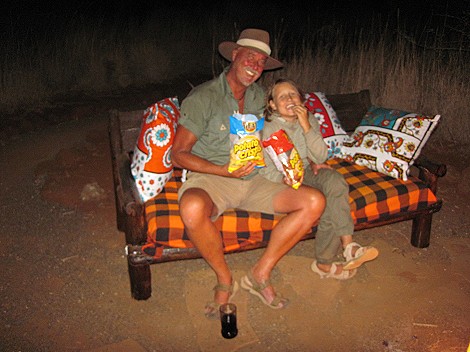 am Lagerfeuer im Amboseli Bush Camp
