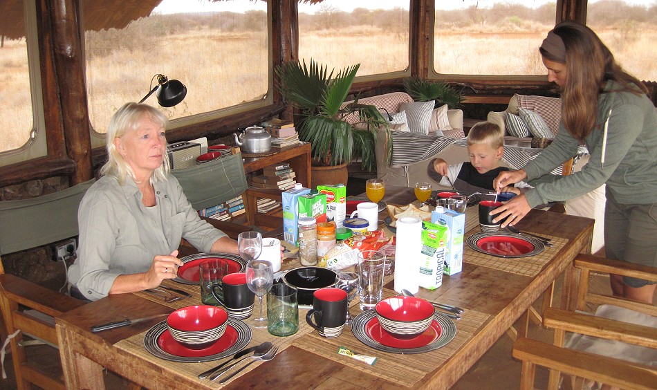 Frühstück im Amboseli Bush Camp
