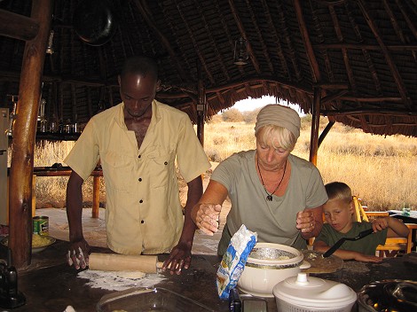 lecker Pizza Backen im Bush