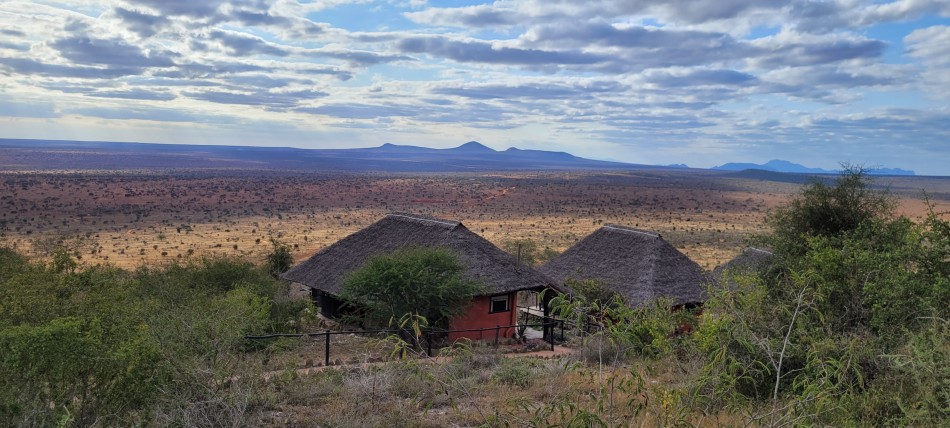 Leopards Lair Cottages - Lumo Conservancy - Tsavo