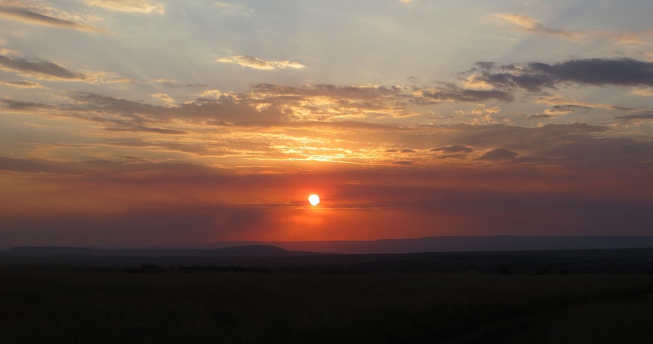Sonnenuntergang in der Masai Mara