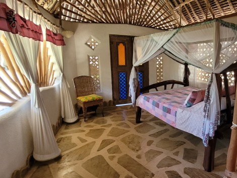 Keringet Tiwi Beach Villa - Tiwi Beach