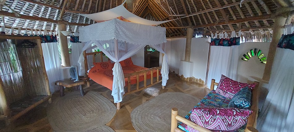 Keringet Tiwi Beach Villa - Tiwi Beach