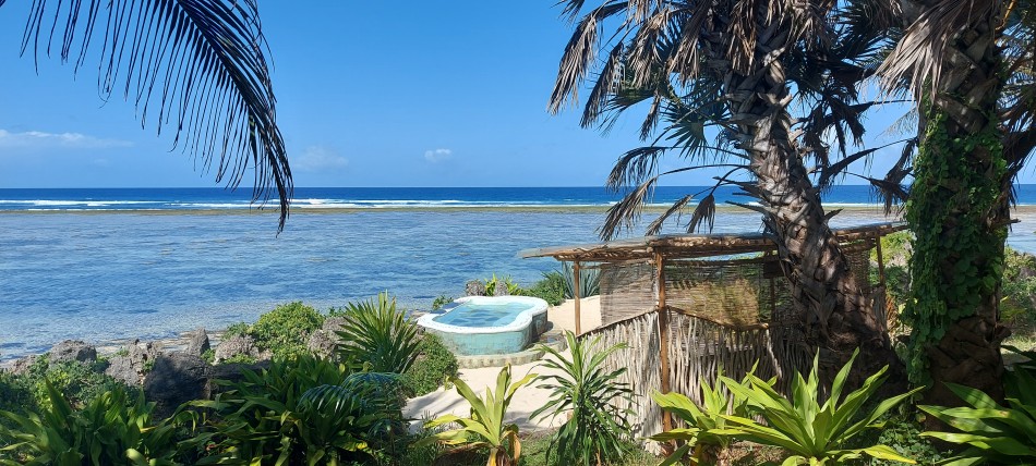 Keringet Tiwi Beach Villa - Tiwi Beach