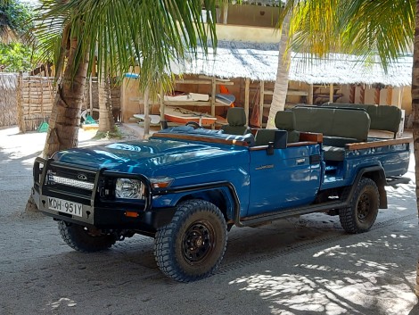 Lamu - Manda Bay Resort - Bush walk