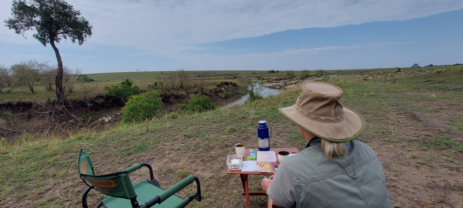 Petra Reinecke, Bushfrühstück in der Masai Mara