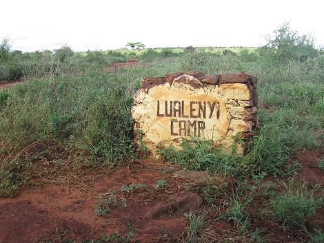 Besuch im Lualenyi Camp