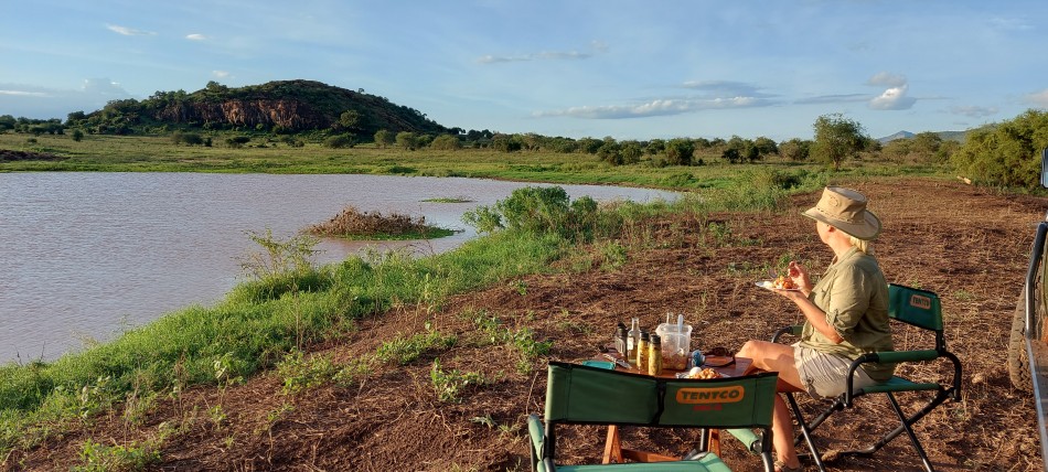Sundowner und Dinner in der Wildnis des Lumo