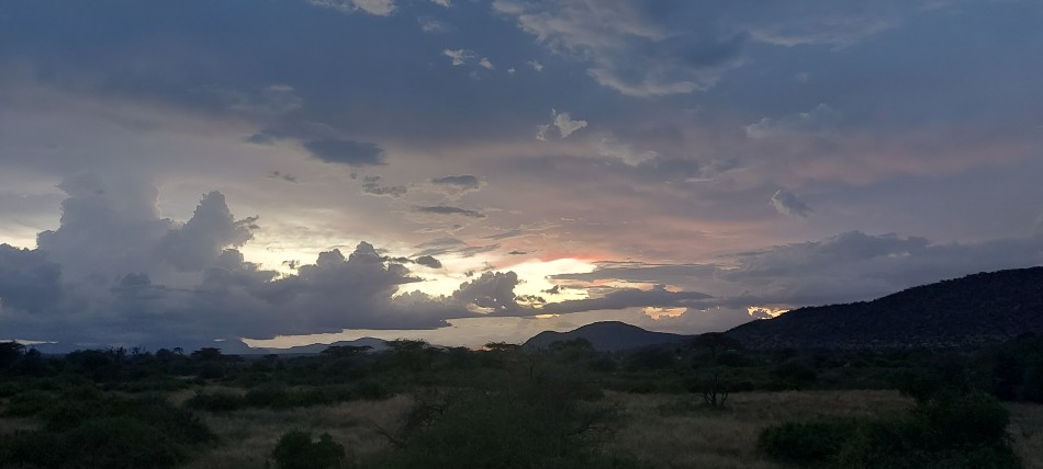 Wolkenbilder über dem Samburu Reservat