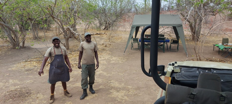 Inzila Walking Safaris Camp 1 am Lukosi River