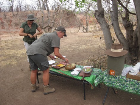 Inzila Walking Safaris Camp 1 am Lukosi River