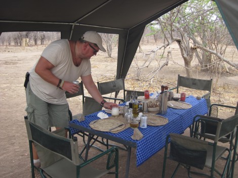 Inzila Walking Safaris Camp 1 am Lukosi River