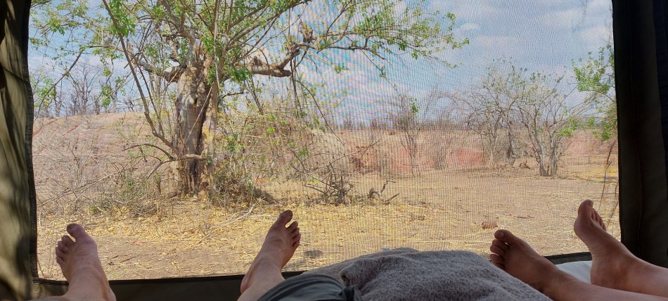 Inzila Walking Safaris Camp 1 am Lukosi River