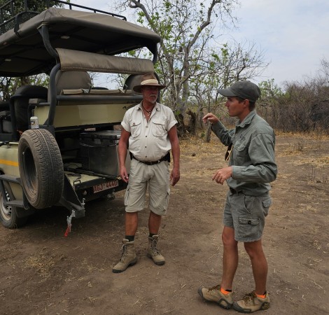 Inzila Walking Safaris Camp 1 am Lukosi River
