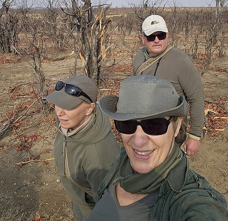 Zu Fuß auf Raubkatzensuche im Hwange National Park