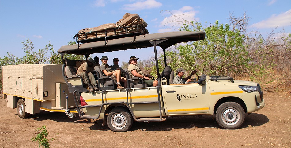 Das ganze Camp im Auto, Inzila Walking Safaris