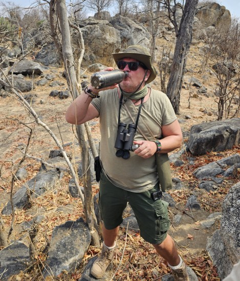zu Fuß im Hwange National Park