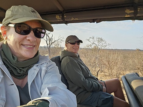 Frühpirsch im Hwange National Park