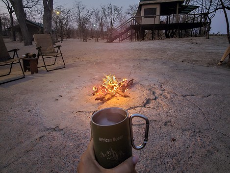 Camp fire Kapula South Camp