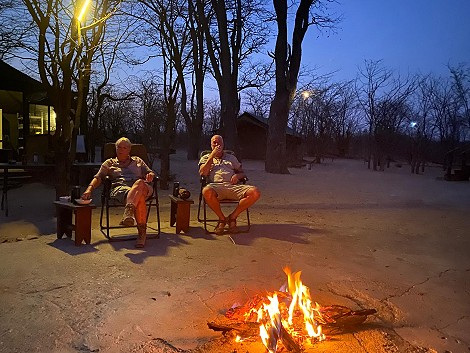 Camp fire Kapula South Camp