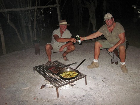 Barbeque im Kapula South Camp
