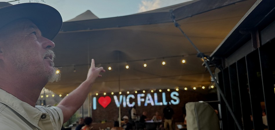 Vic Falls Gin Destilleri, Three Monkeys